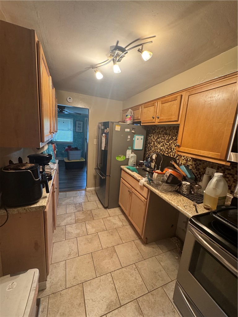 386 Dorothy Dr — photo 3