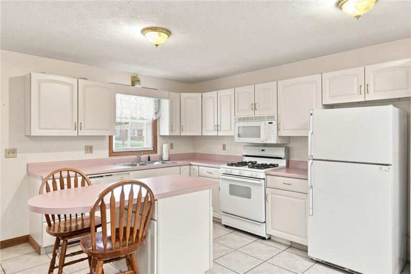 635 Cohasset — photo 5