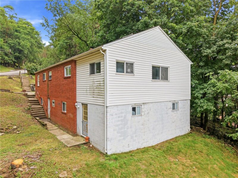 601 Howard St — photo 3
