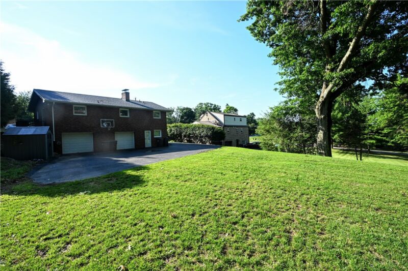 231 Limerick Rd — photo 4