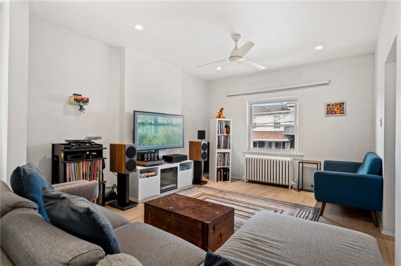 4224 Post Street — photo 8