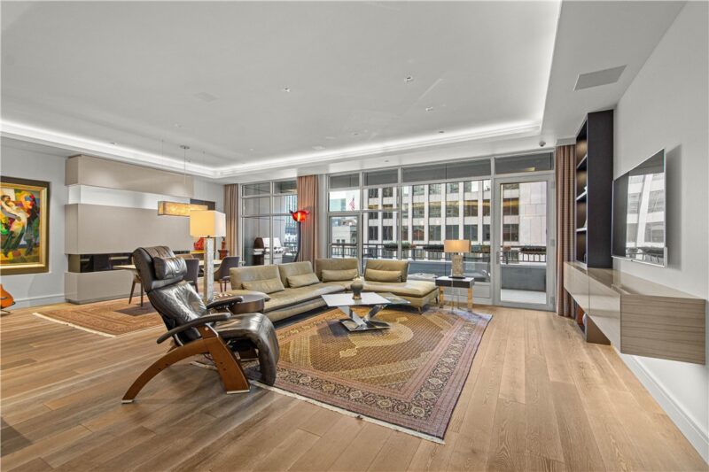 301 5th Avenue 604 — photo 4