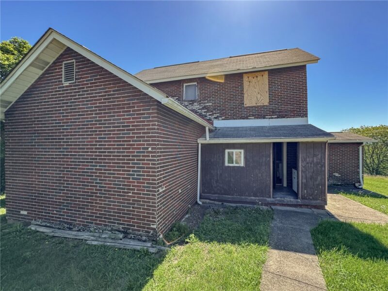 605 Maple St — photo 2