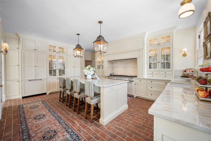 526 Scaife Road — photo 4