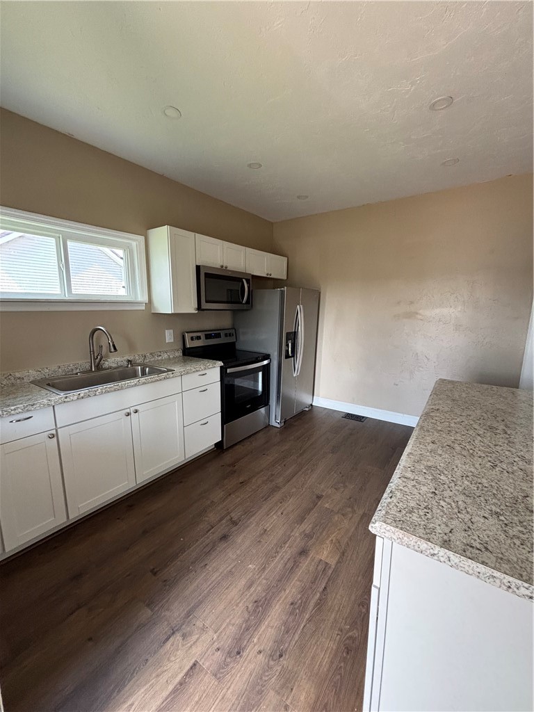 36 N Spring Ave — photo 2