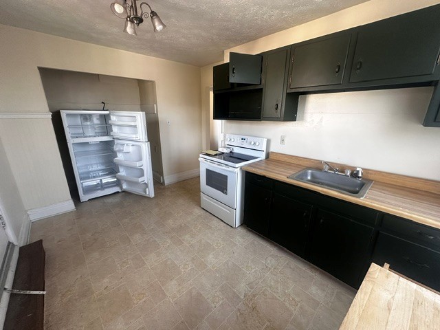 387 N Richhill — photo 7