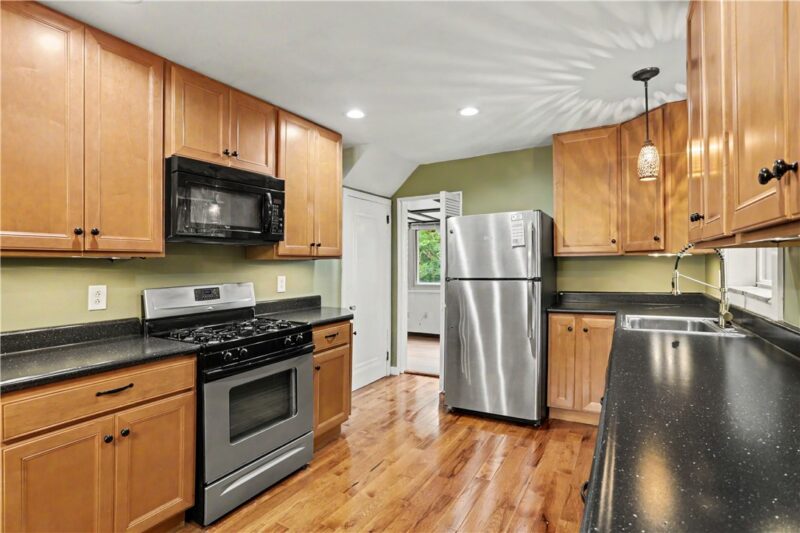 21 Leon Rd — photo 8