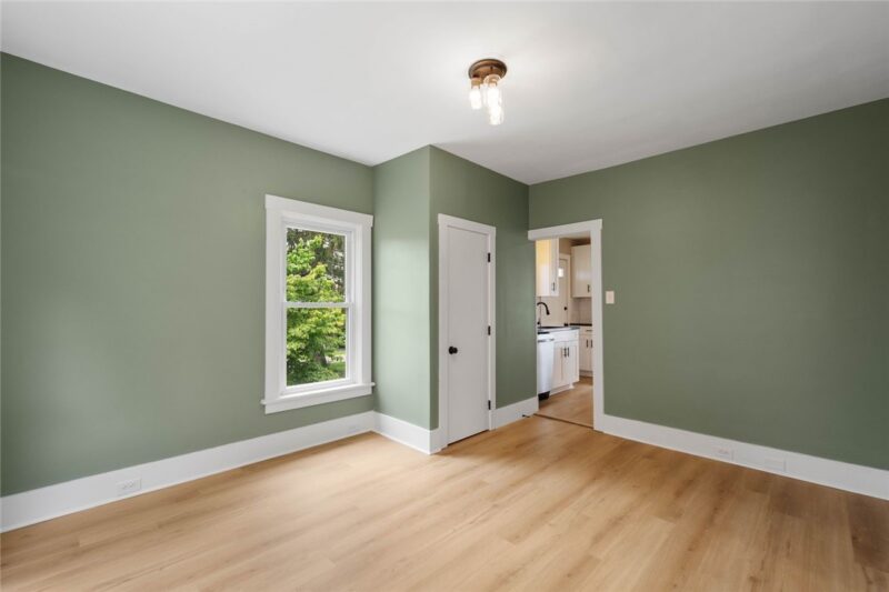 43 Evans Avenue — photo 8