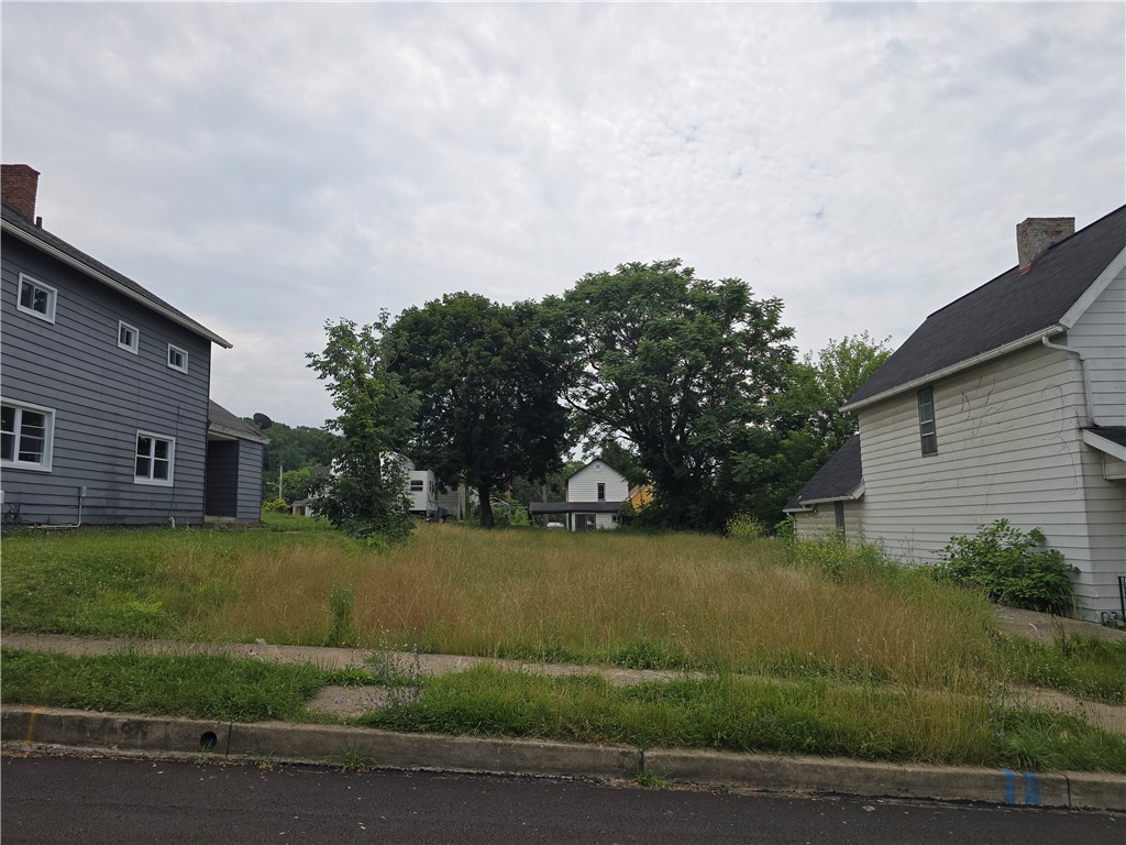420 Waldo St — photo 1