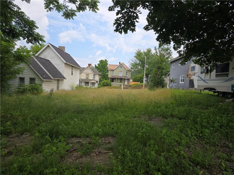 420 Waldo St — photo 3