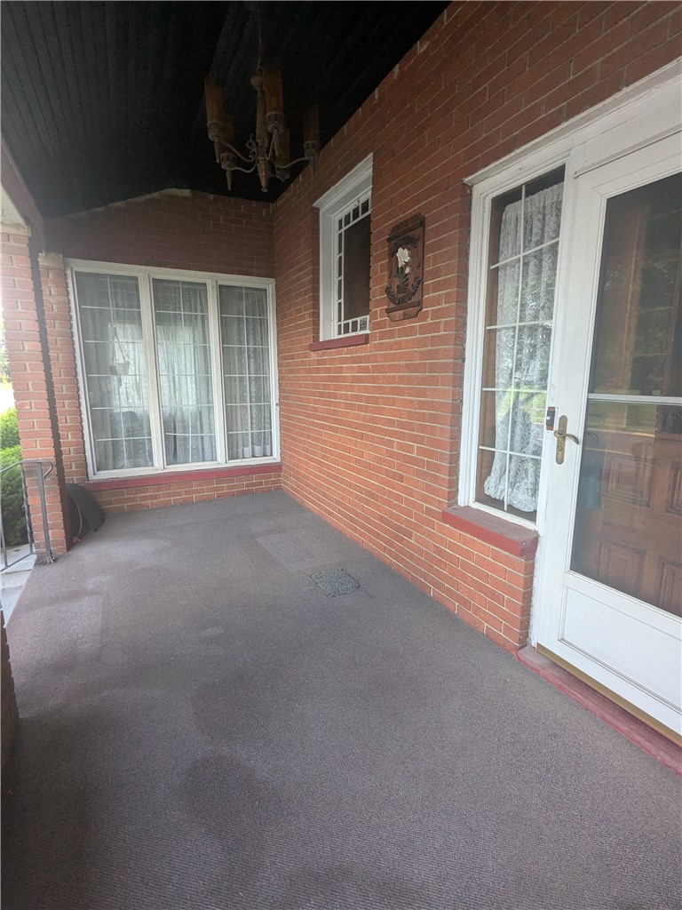 200 S Walnut St — photo 2