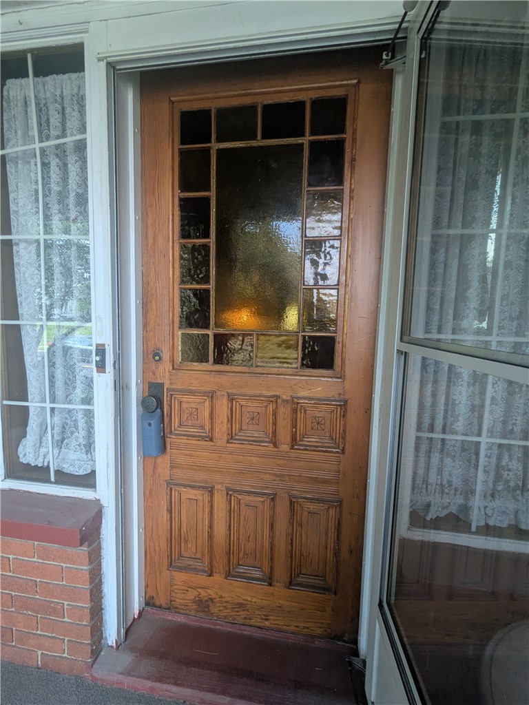 200 S Walnut St — photo 3