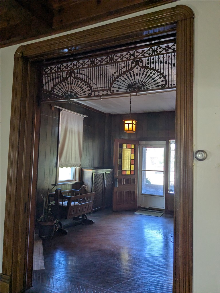 200 S Walnut St — photo 6