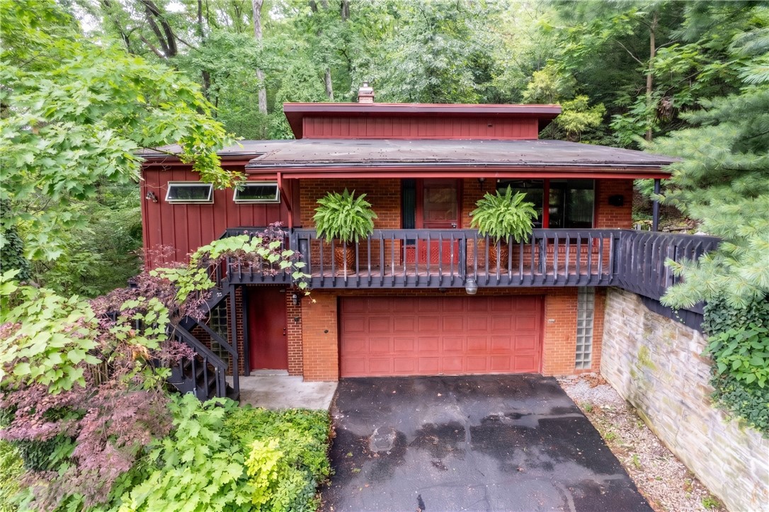 486 Woodlawn Ave — photo 1