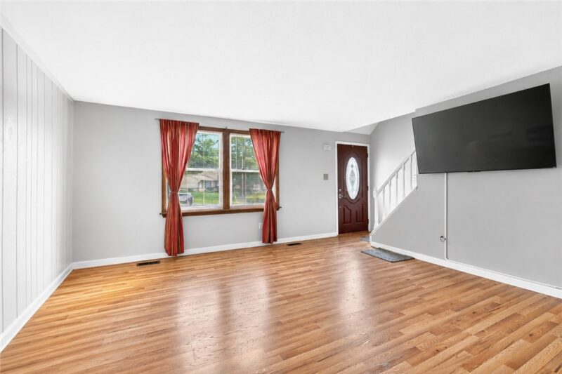 2645 Keats Dr — photo 5