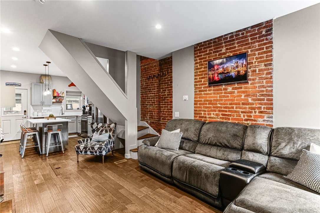 5238 Harrison St — photo 1