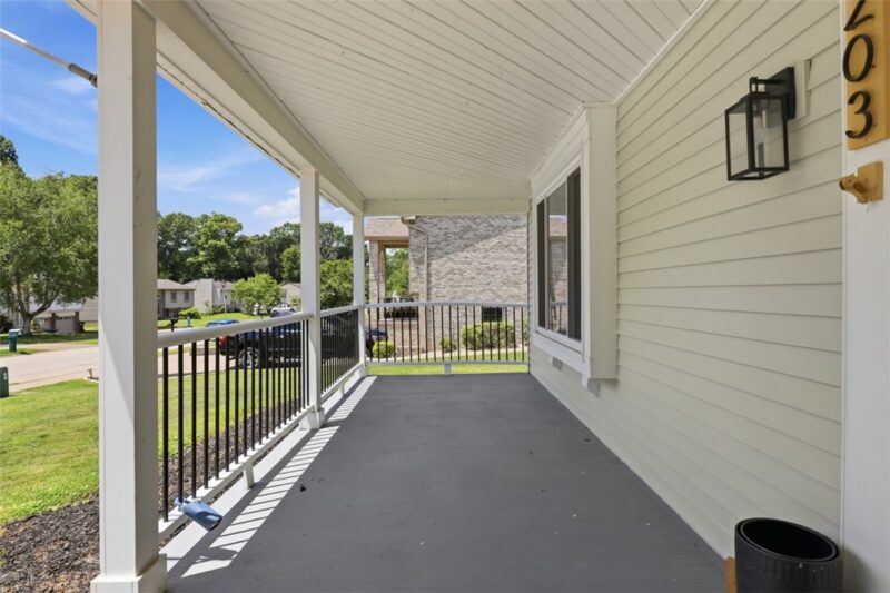 203 Lochinver Dr — photo 3