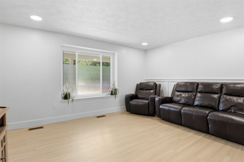 203 Lochinver Dr — photo 6