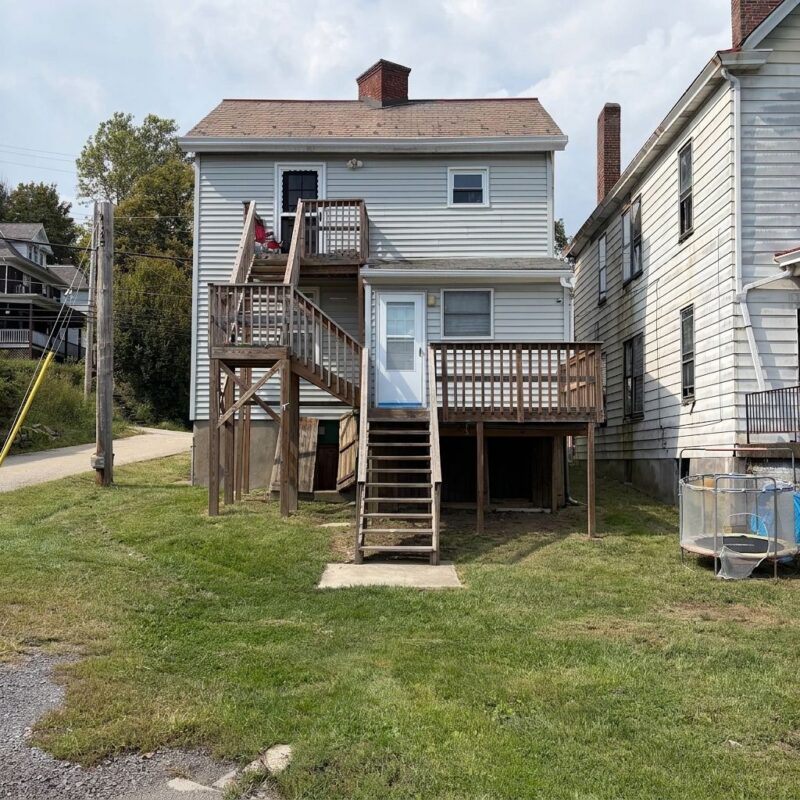 1031 Tyndall St — photo 6