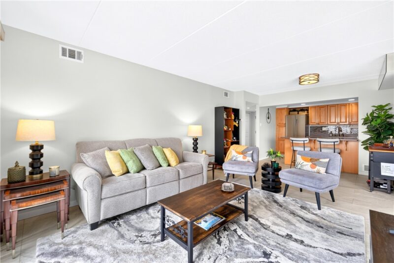 1000 Grandview Ave 904 — photo 4
