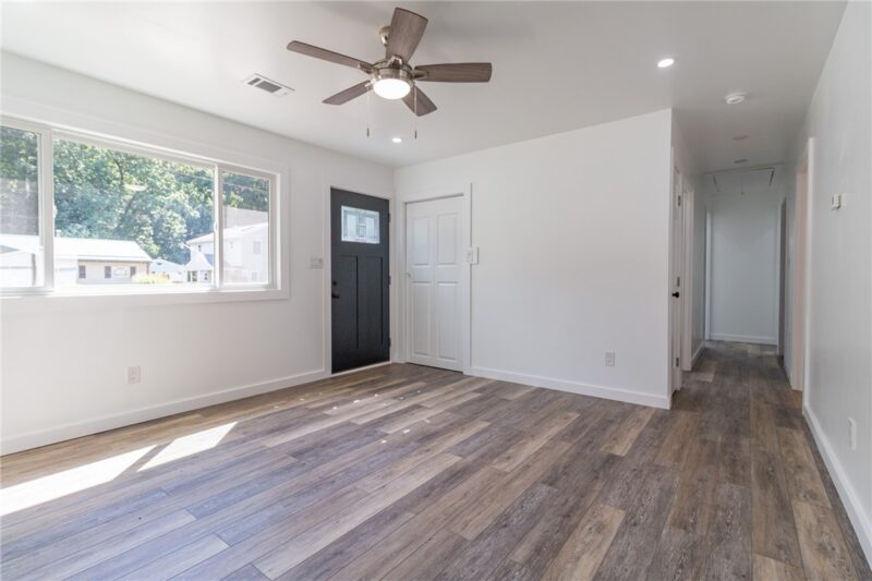 2873 N Meadow St — photo 5