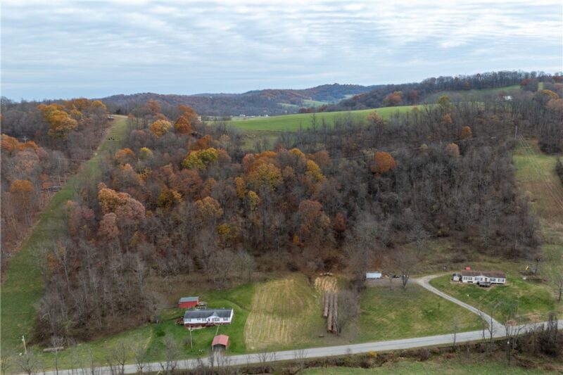 452 Sugar Run Rd — photo 3