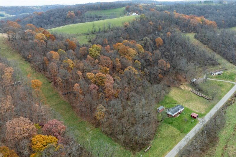 452 Sugar Run Rd — photo 4