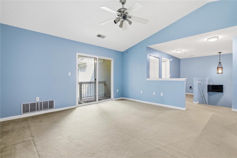 2202 Lenox Oval — photo 3