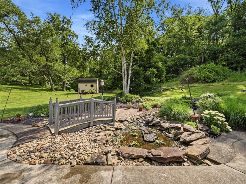 9506 Springfield Drive — photo 3