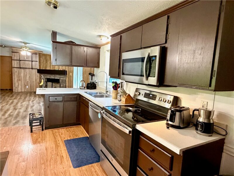 820 Maple Ct — photo 3