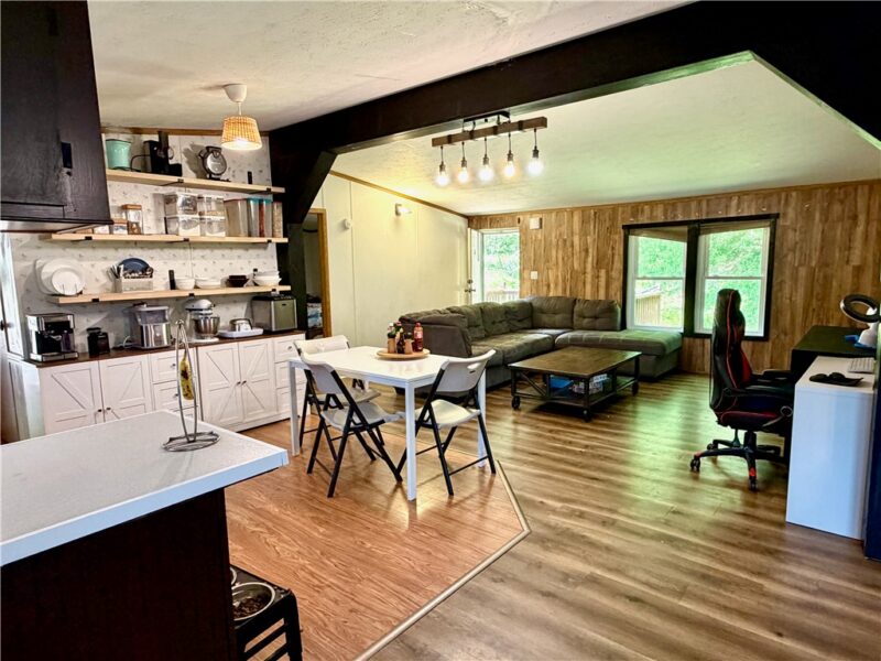 820 Maple Ct — photo 5