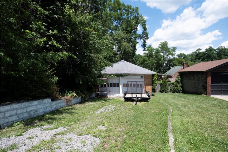 204 Teece Ave — photo 3