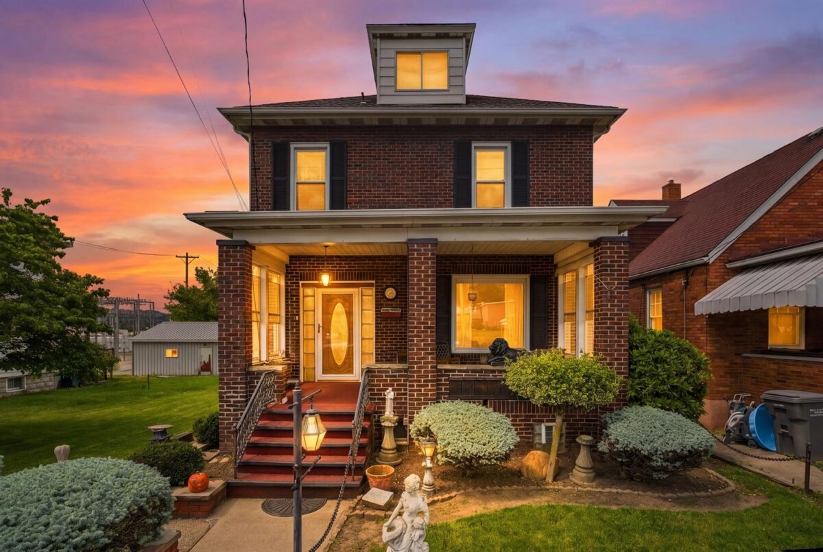 38 Franklin AVENUE — photo 1
