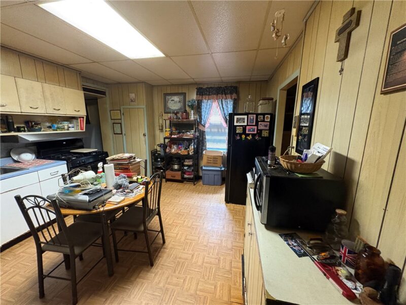 1614 Johnston Ave — photo 6