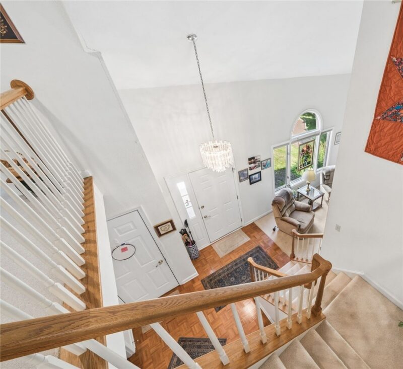 251 PORTMAN LANE — photo 5