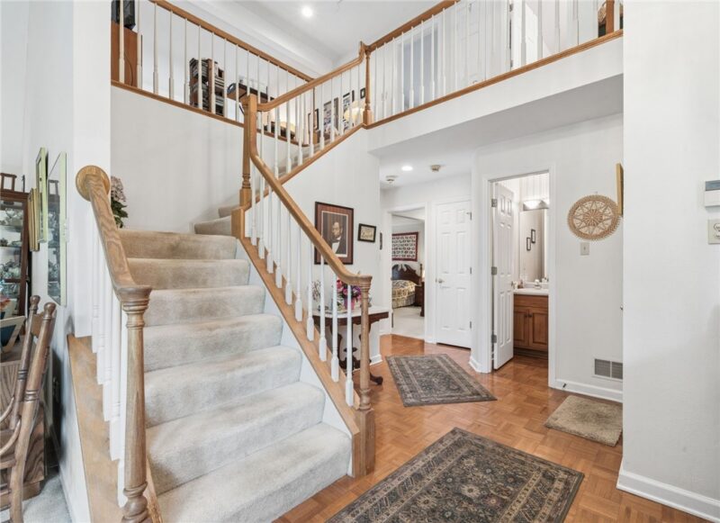 251 PORTMAN LANE — photo 6