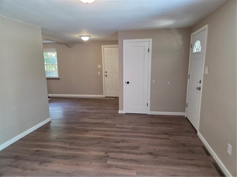 745 Macfarlane Dr — photo 4