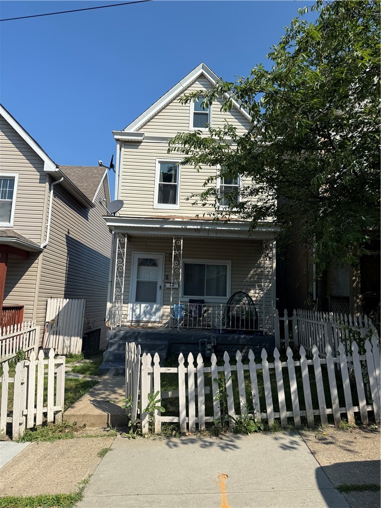 1230 Goe Ave — photo 1