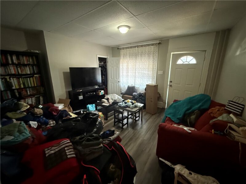 1230 Goe Ave — photo 5