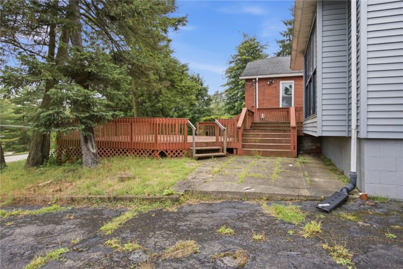 1664 Fawcett Ave — photo 2