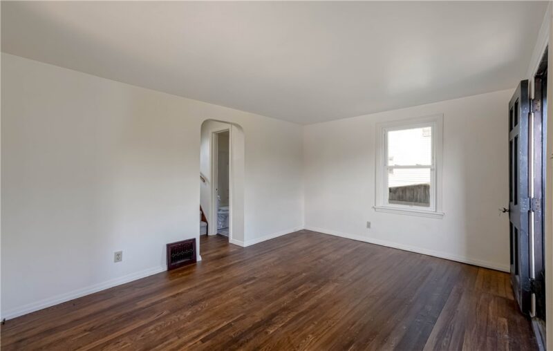 216 Bettis — photo 2
