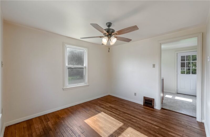 216 Bettis — photo 8