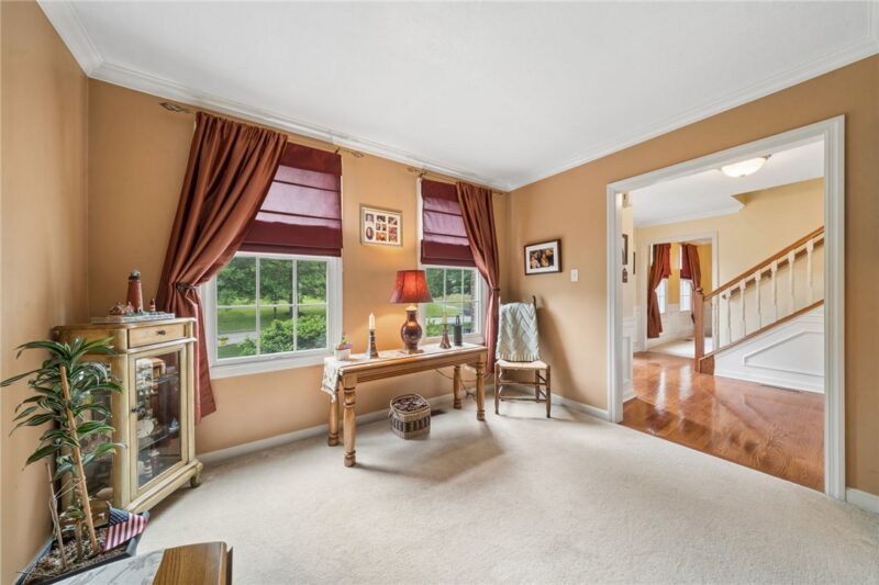 1023 Mayfair Dr — photo 5