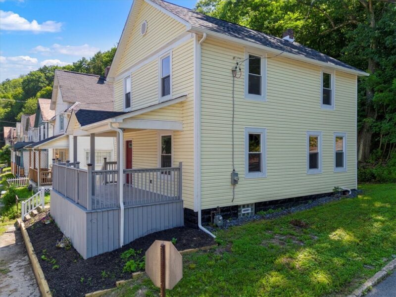 455 Highland Ave — photo 3