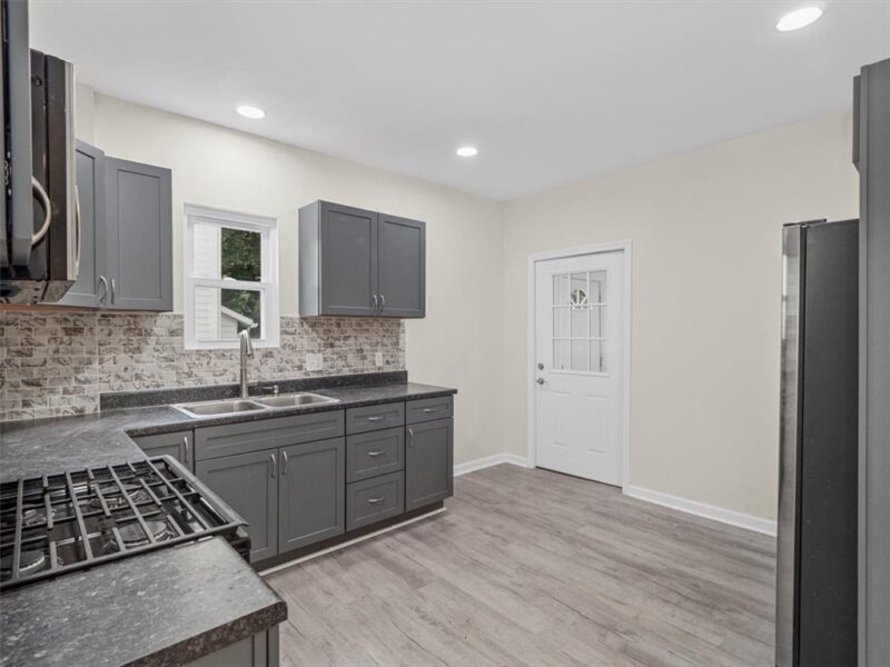 455 Highland Ave — photo 7