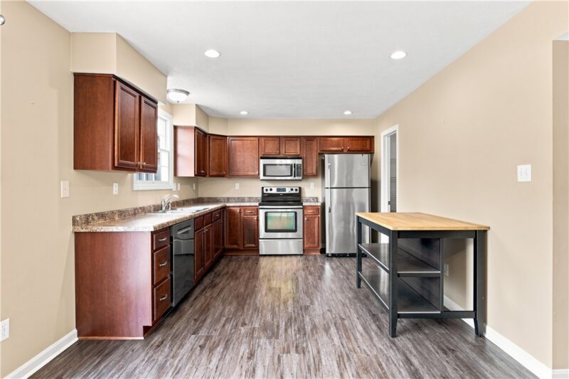 104 Castle View Dr — photo 7