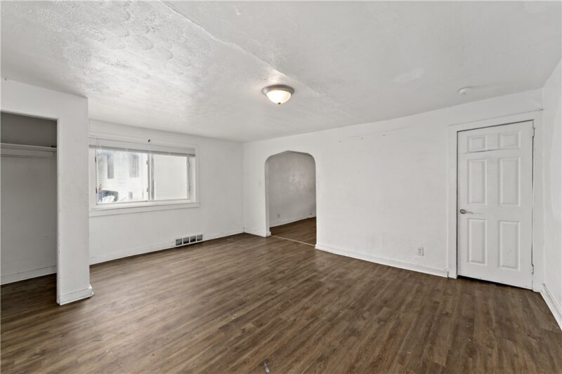 603 W Main St — photo 5