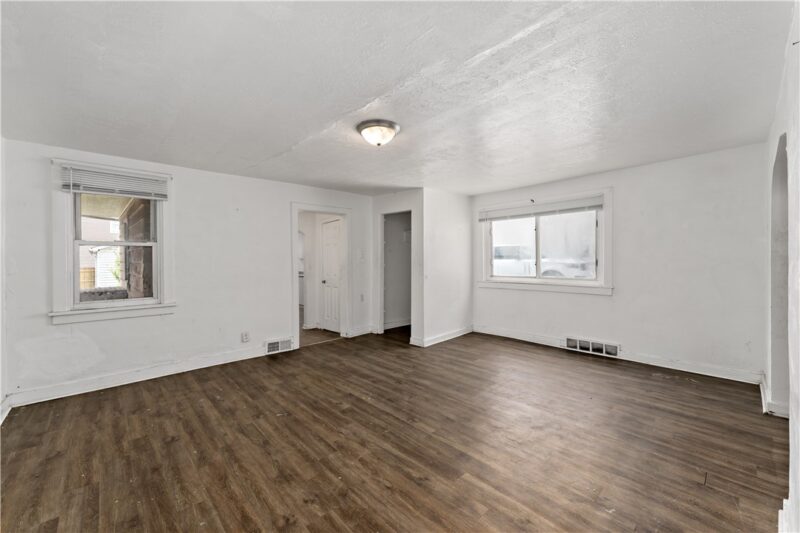 603 W Main St — photo 7
