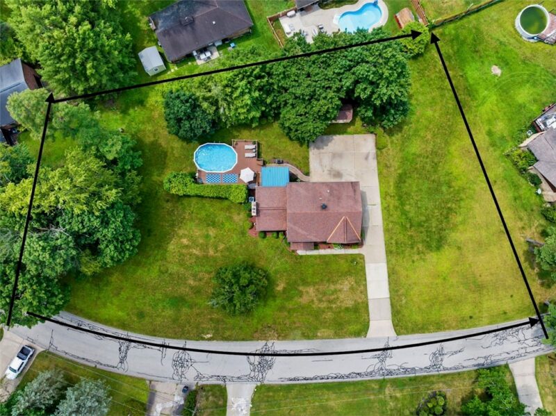 120 Larchfield Drive — photo 4