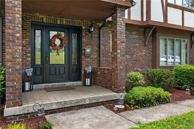 120 Larchfield Drive — photo 5
